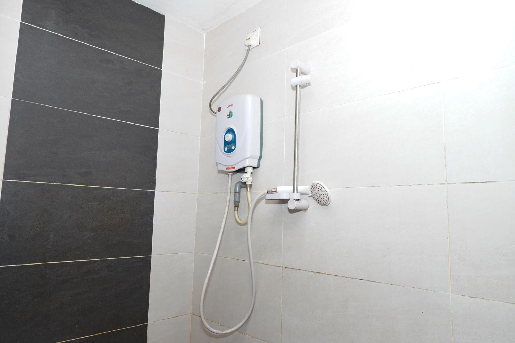 פסיר גודאנג Hotel Shri Putiri מראה חיצוני תמונה