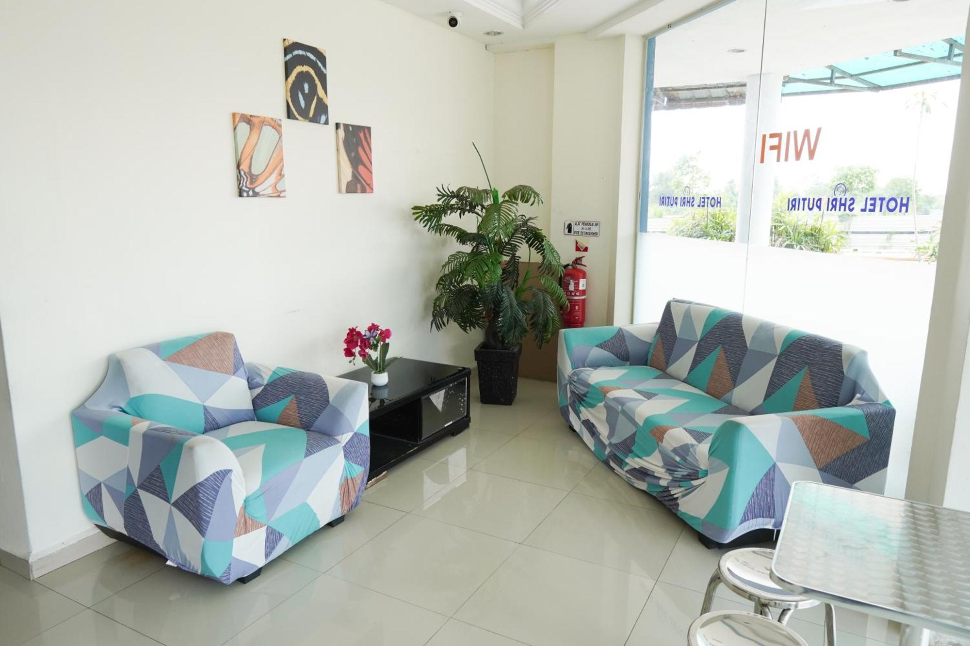 פסיר גודאנג Hotel Shri Putiri מראה חיצוני תמונה